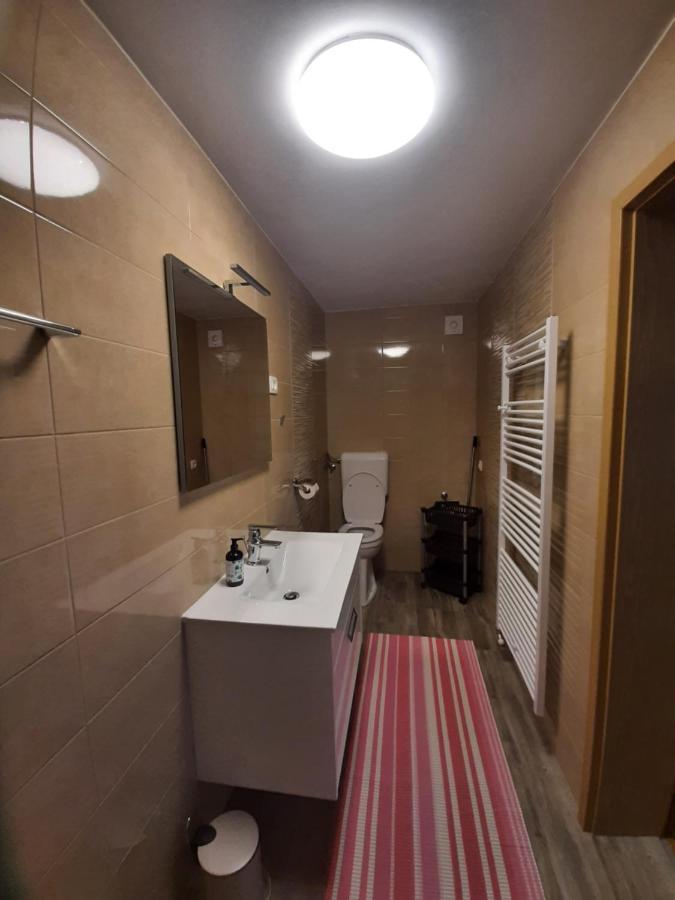 Studio Apartma Zirovnik 戈雷尼斯卡地区采尔克列 外观 照片