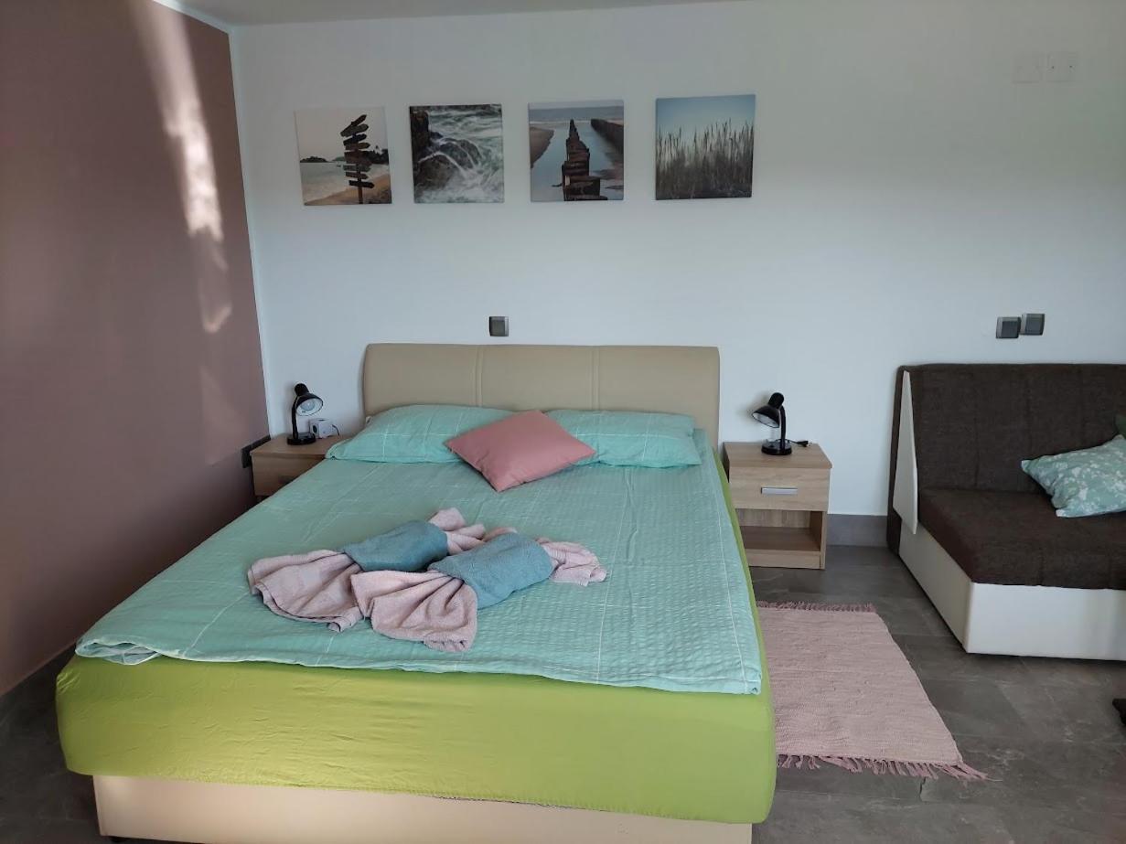 Studio Apartma Zirovnik 戈雷尼斯卡地区采尔克列 外观 照片